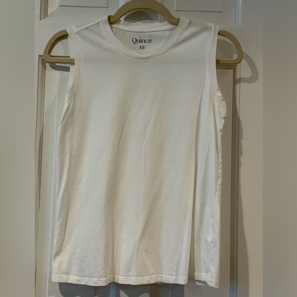 Quince White Crewneck Sleeveless Tank Top